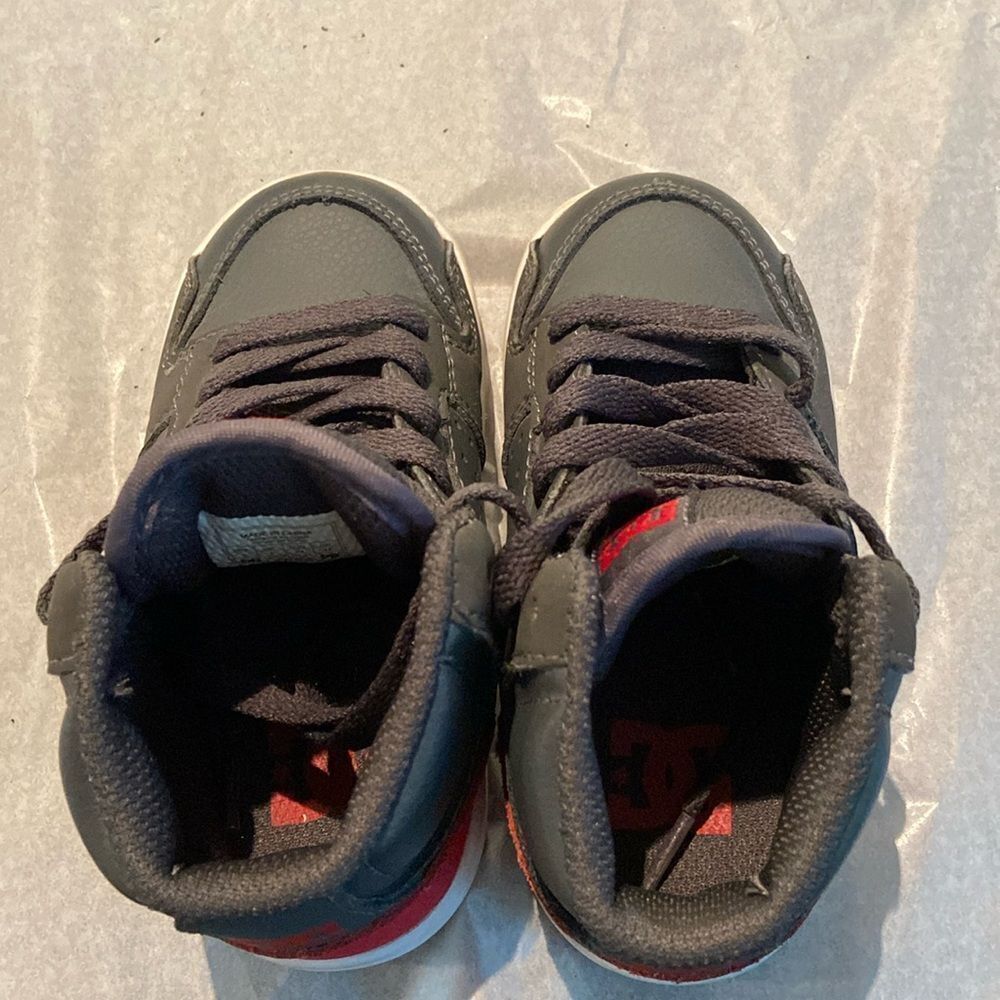 DC Kids High-Top Sneakers - Black and Red - Picture 6 of 10